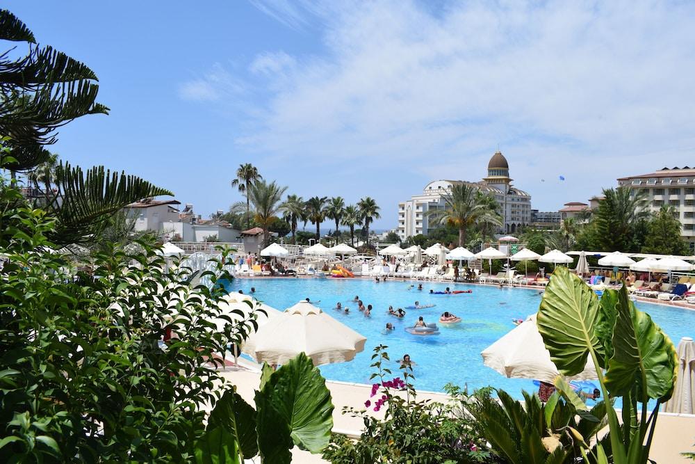 Seaden Corolla Hotel ซีเด ภายนอก รูปภาพ